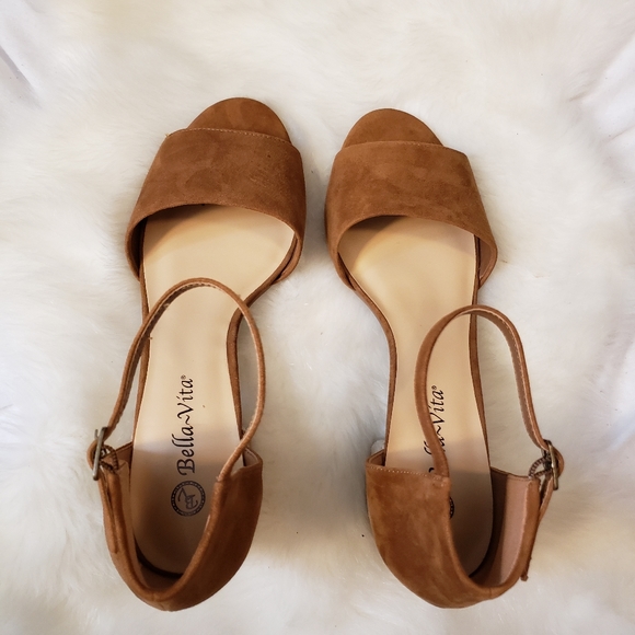 Nwot bella vita block heel sandals - Picture 5 of 8